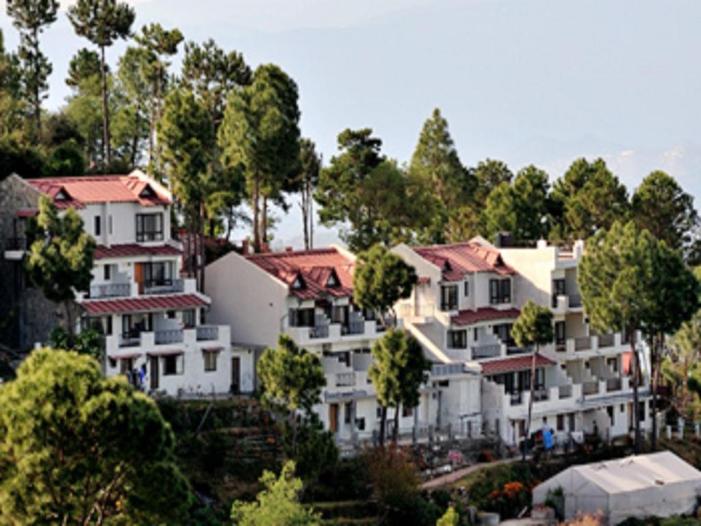 Woodsvilla Resort Ranikhet Bagian luar foto