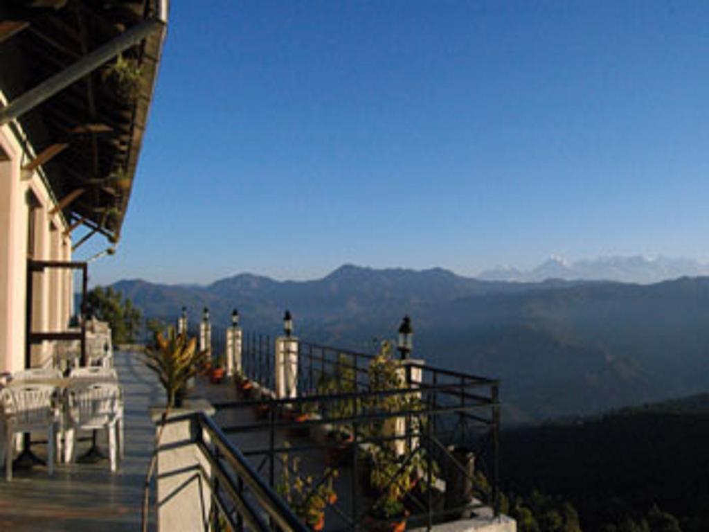 Woodsvilla Resort Ranikhet Bagian luar foto